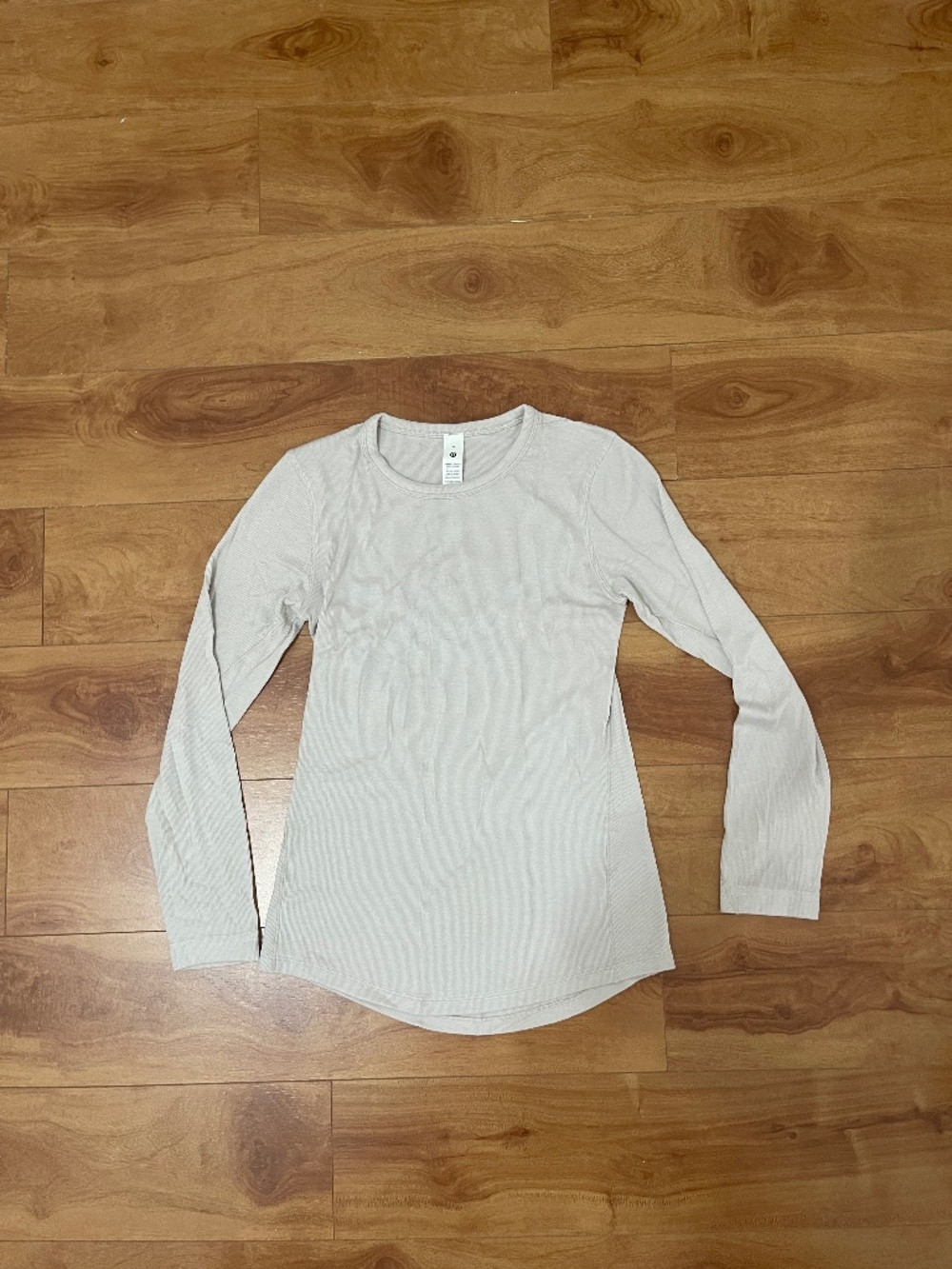 Lululemon Women Super Soft Long Sleeve Ribbed shirt  Sz 6 New w/o tags
